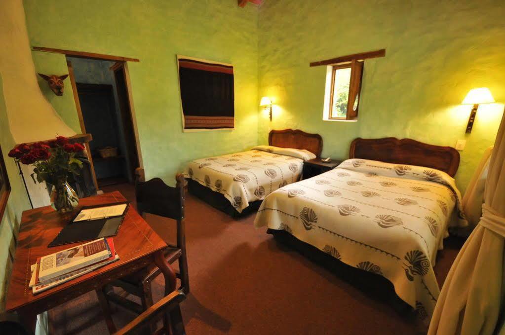 Las Palmeras Inn Otavalo Exterior photo